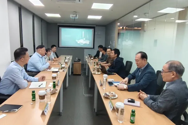 悦达南方控股代表团与 MICUBE 开展技术交流